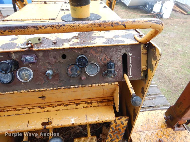 image for item FQ9540 1991 Case 650 dozer