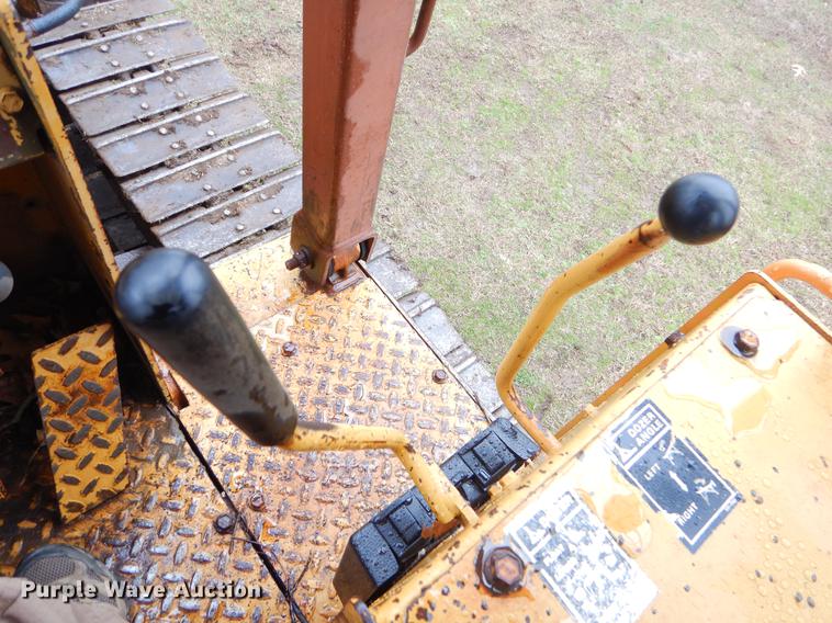 image for item FQ9540 1991 Case 650 dozer