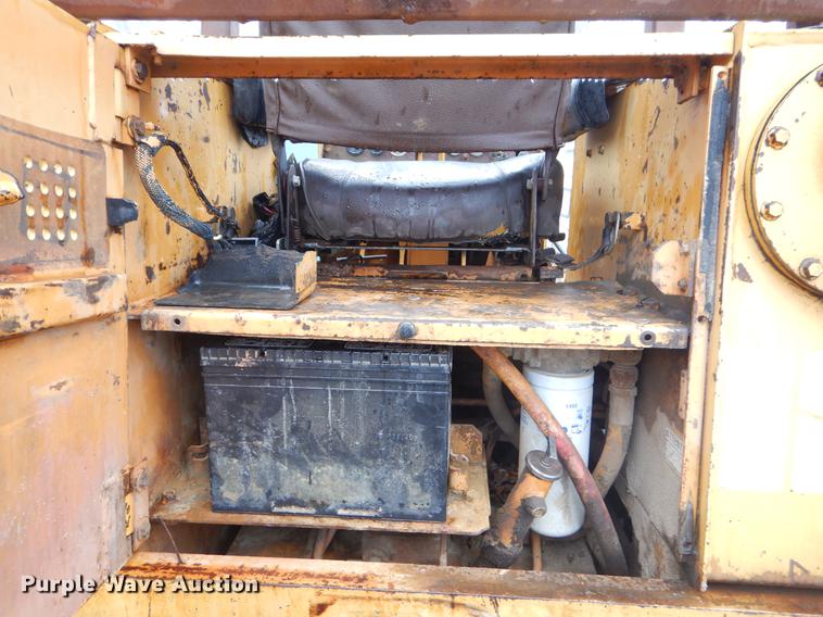 image for item FQ9540 1991 Case 650 dozer