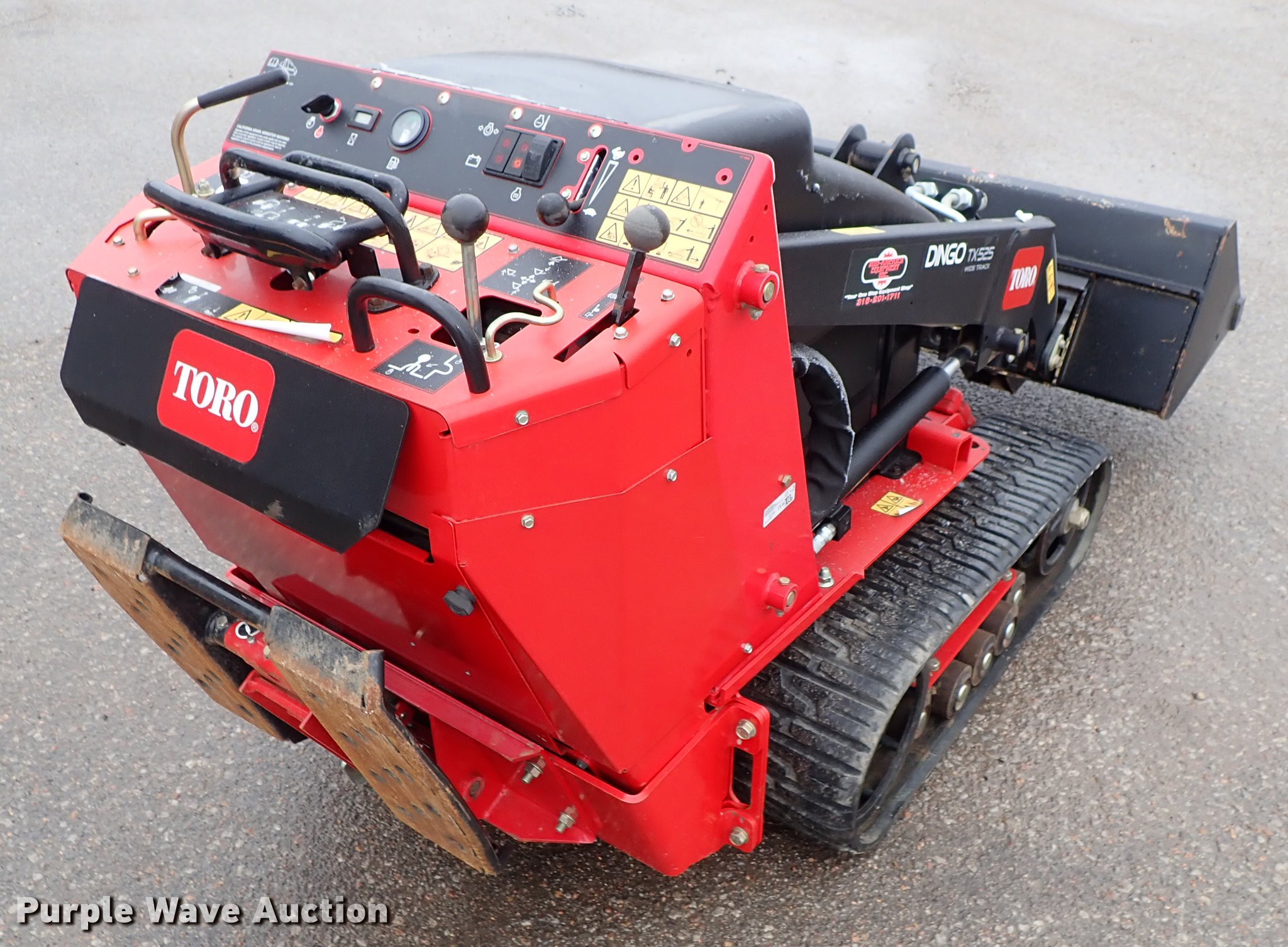 Toro Dingo TX-525 compact utility loader in Park City, KS | Item DF1000