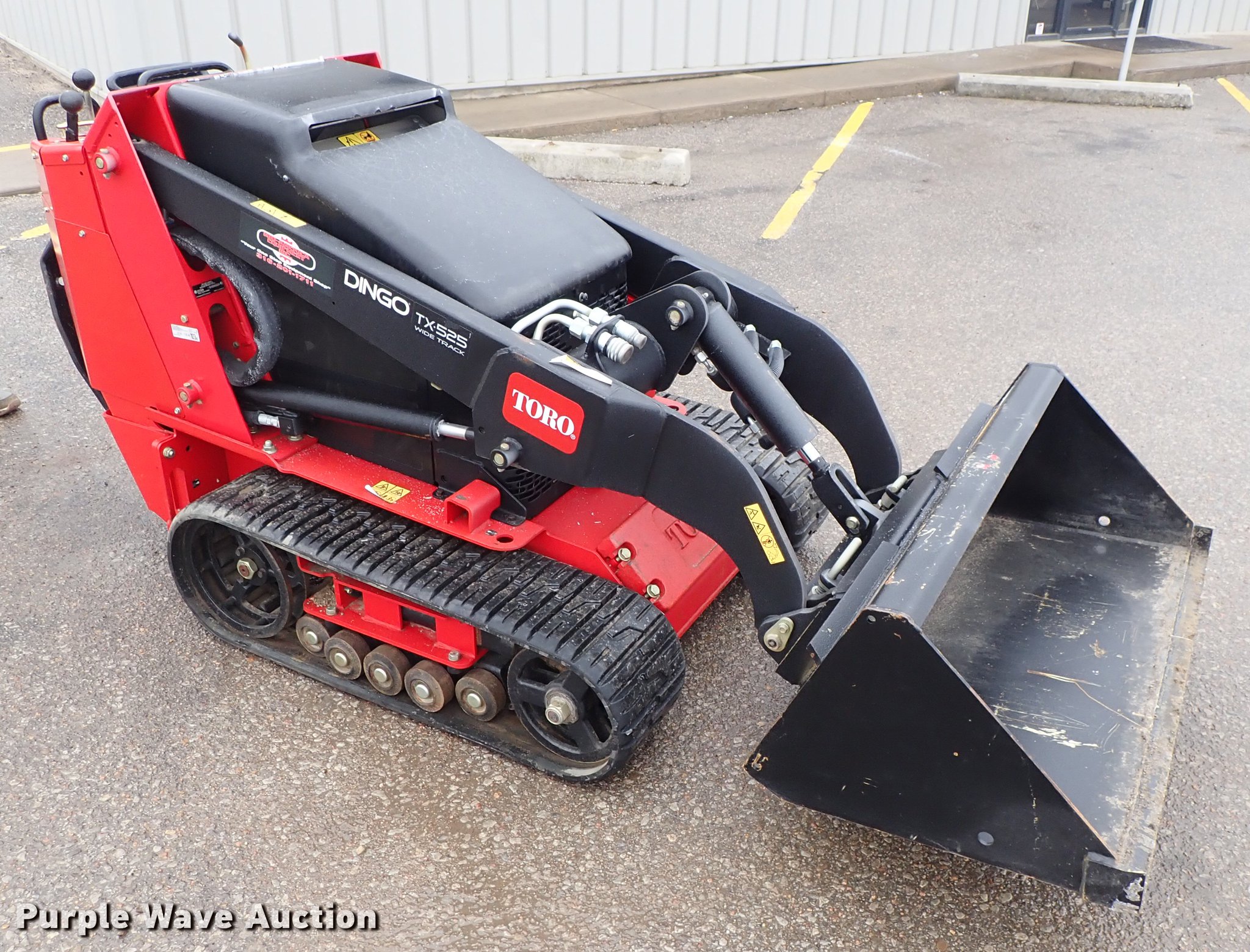Toro Dingo TX-525 compact utility loader in Park City, KS | Item DF1000