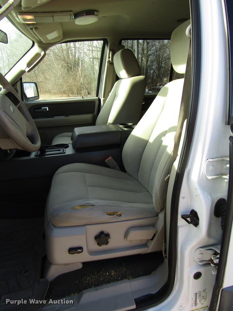 image for item DB6893 2007 Ford Expedition SUV