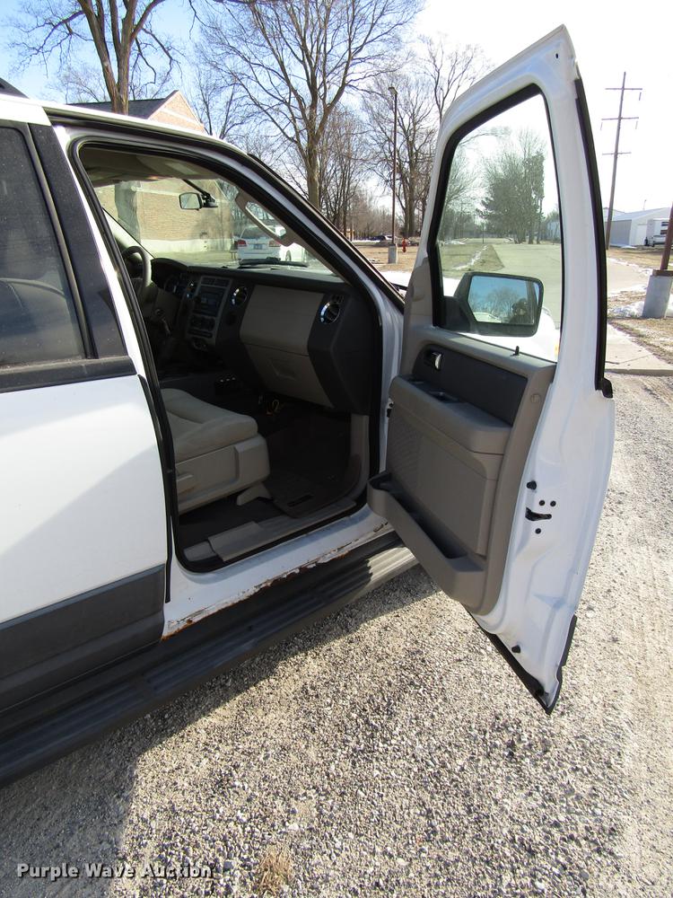 image for item DB6893 2007 Ford Expedition SUV