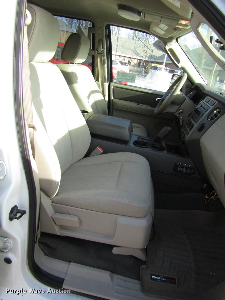 image for item DB6893 2007 Ford Expedition SUV