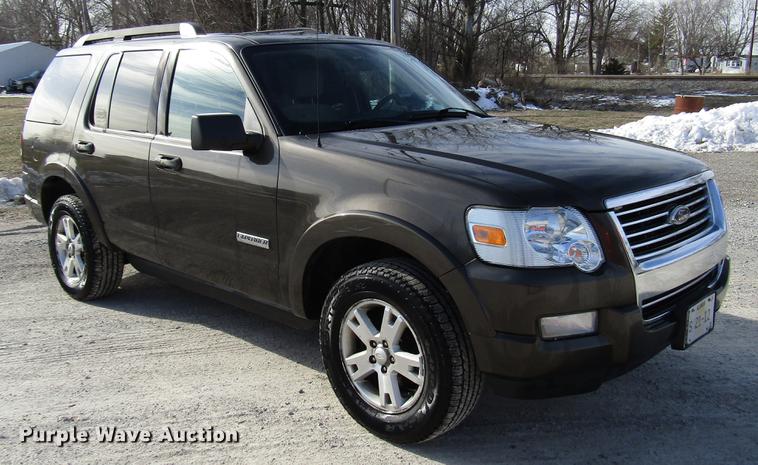 image for item DB6894 2008 Ford Explorer SUV