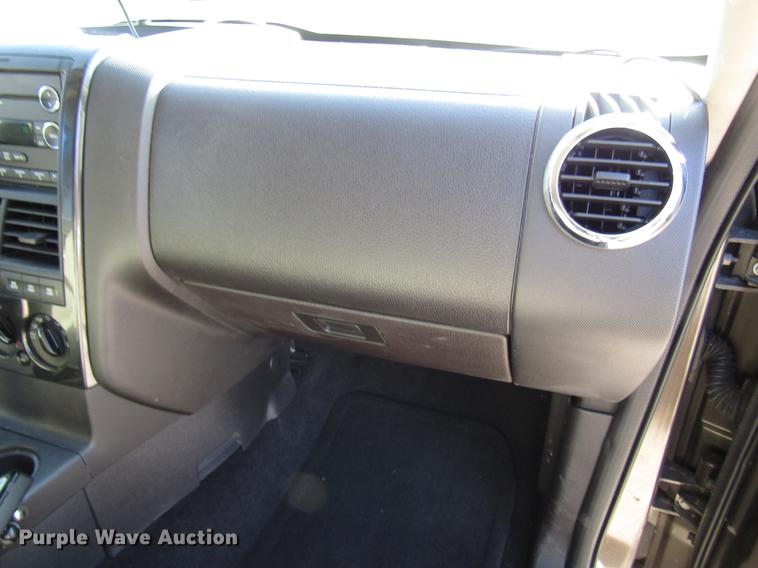 image for item DB6894 2008 Ford Explorer SUV