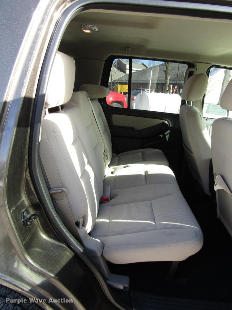 image for item DB6894 2008 Ford Explorer SUV
