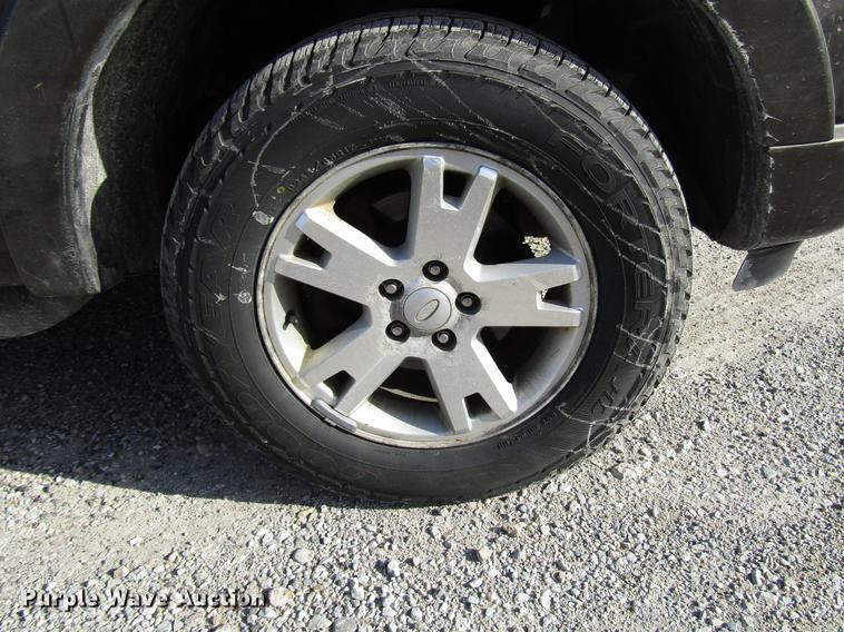 image for item DB6894 2008 Ford Explorer SUV