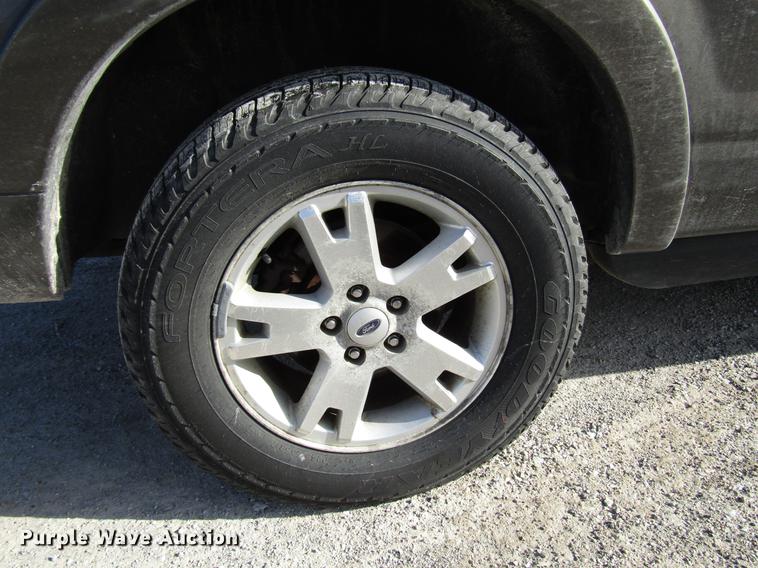 image for item DB6894 2008 Ford Explorer SUV