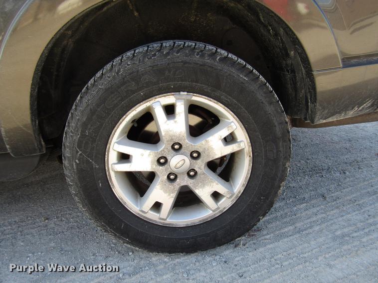 image for item DB6894 2008 Ford Explorer SUV