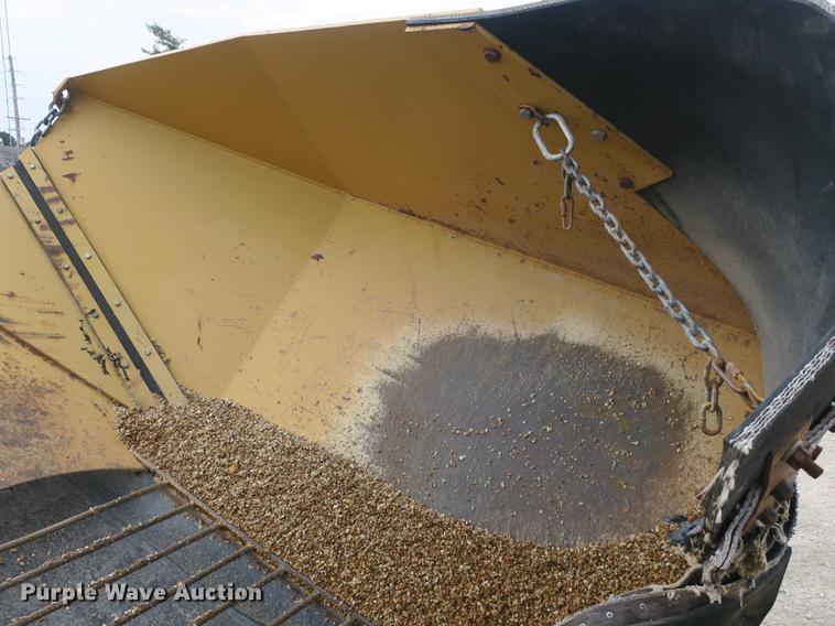 image for item DB8897 2000 Rosco Spread Pro chip spreader