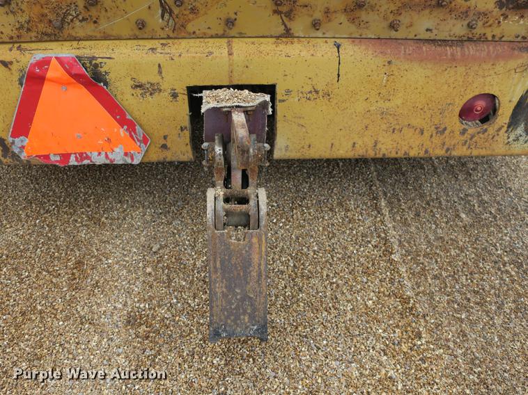 image for item DB8897 2000 Rosco Spread Pro chip spreader