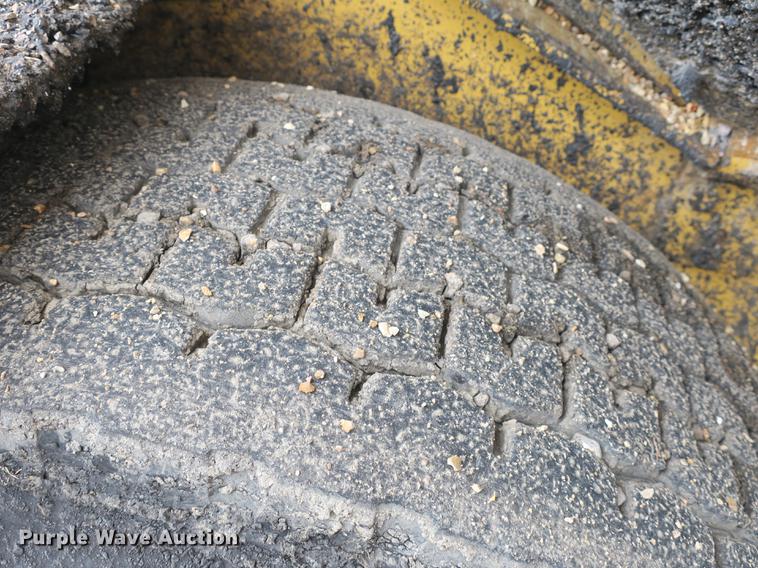 image for item DB8897 2000 Rosco Spread Pro chip spreader