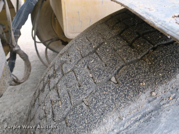 image for item DB8897 2000 Rosco Spread Pro chip spreader