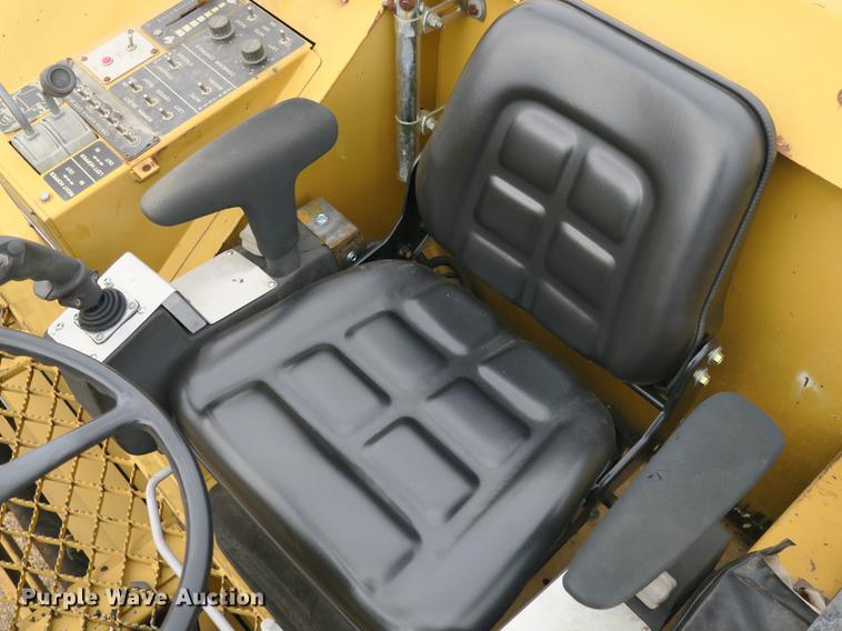 image for item DB8897 2000 Rosco Spread Pro chip spreader