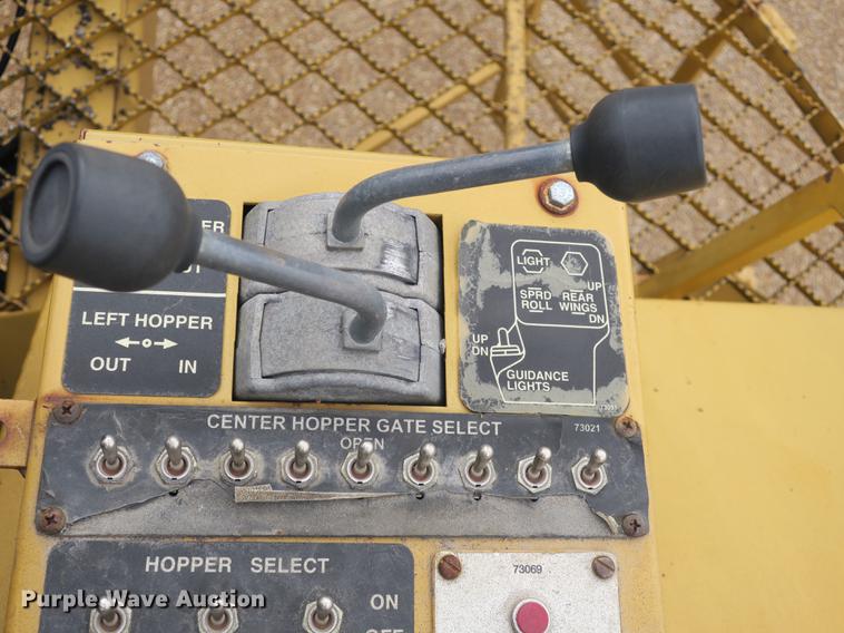 image for item DB8897 2000 Rosco Spread Pro chip spreader