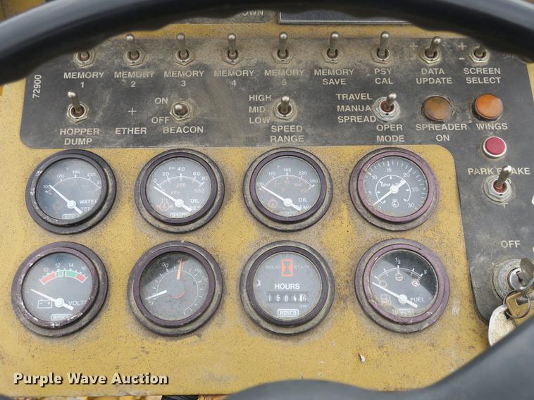 image for item DB8897 2000 Rosco Spread Pro chip spreader