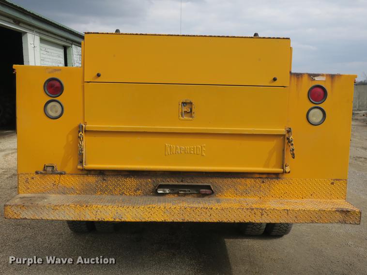 image for item DB8898 1993 Ford F450 Super Duty XL utility truck