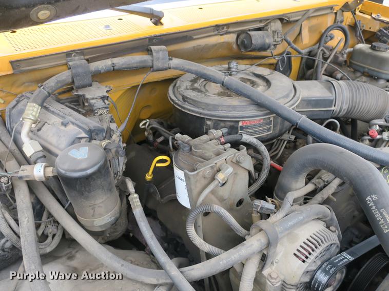 image for item DB8898 1993 Ford F450 Super Duty XL utility truck