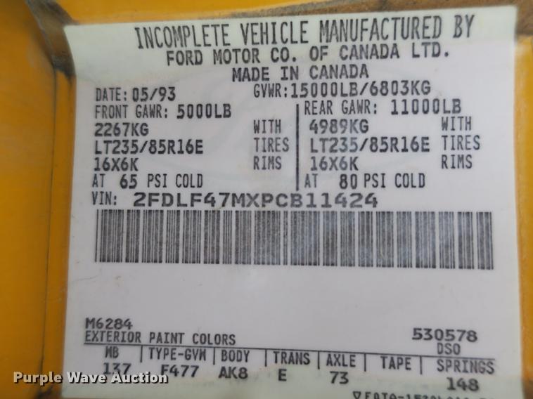 image for item DB8898 1993 Ford F450 Super Duty XL utility truck