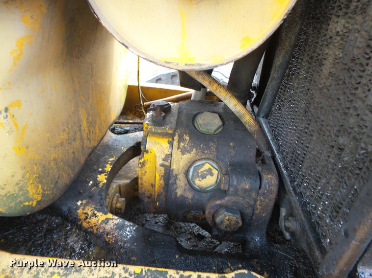 image for item DD2347 1974 John Deere 302A landscape tractor