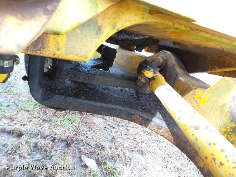 image for item DD2347 1974 John Deere 302A landscape tractor