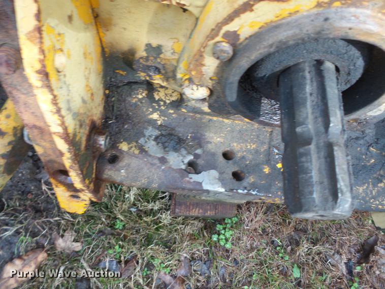 image for item DD2347 1974 John Deere 302A landscape tractor