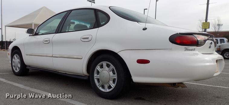 image for item DD3627 1998 Ford Taurus