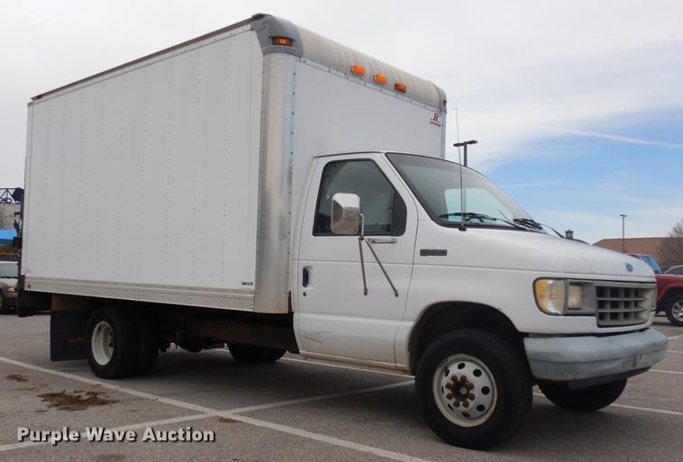 image for item DD3641 1993 Ford Econoline E350 box truck