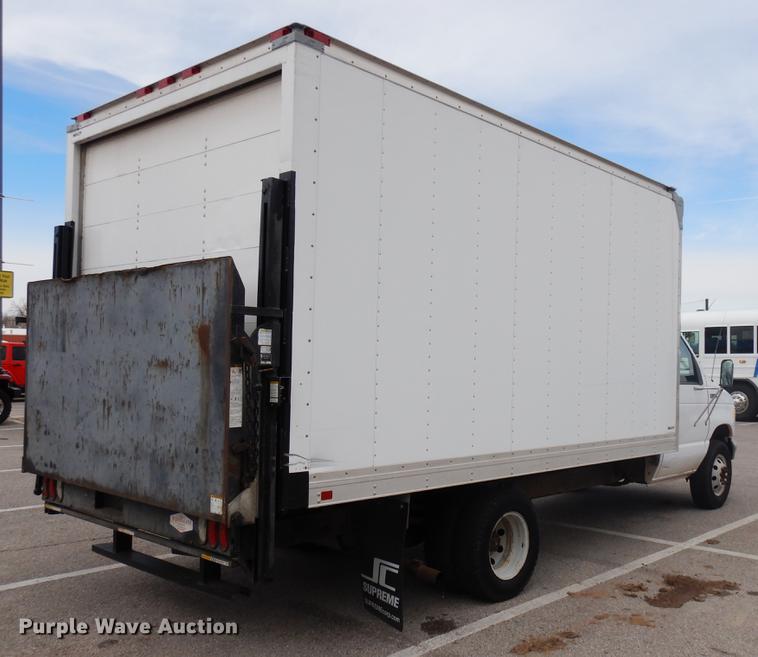 image for item DD3641 1993 Ford Econoline E350 box truck