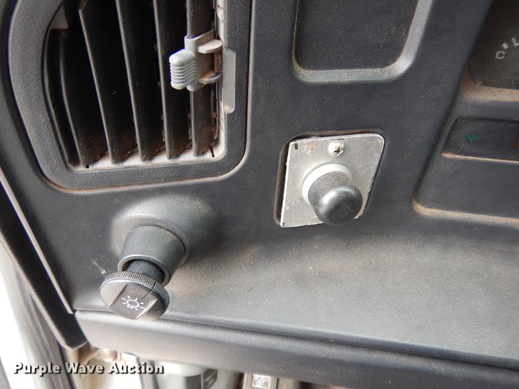 image for item DD3641 1993 Ford Econoline E350 box truck