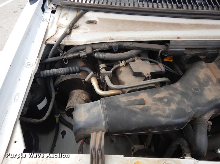 image for item DD3641 1993 Ford Econoline E350 box truck