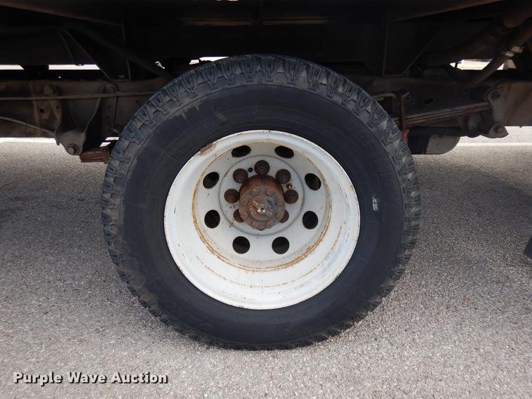 image for item DD3641 1993 Ford Econoline E350 box truck