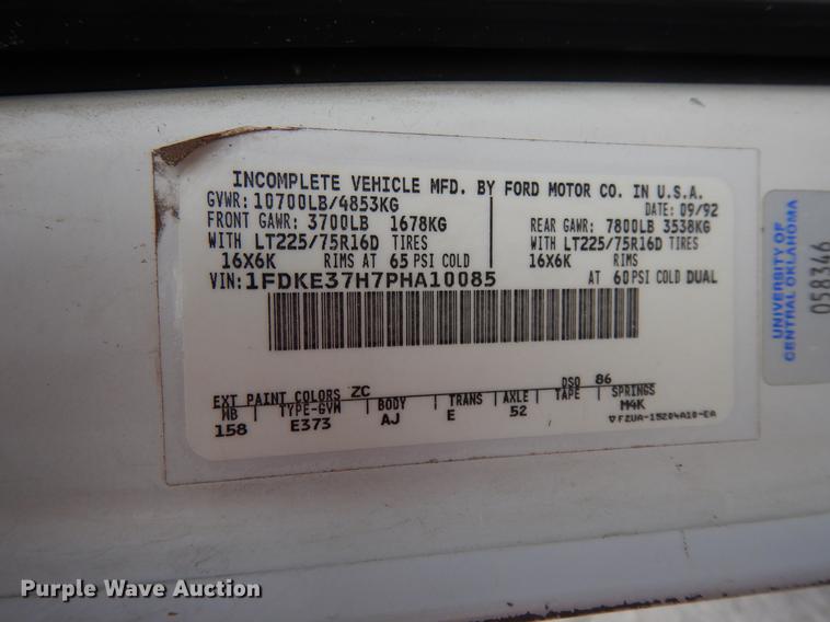 image for item DD3641 1993 Ford Econoline E350 box truck