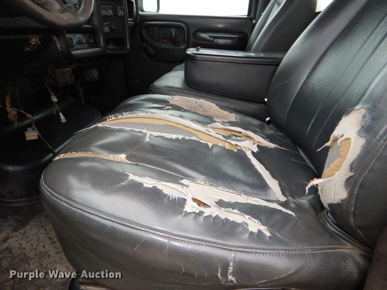 image for item DE0023 2006 Chevrolet C5500 refuse truck