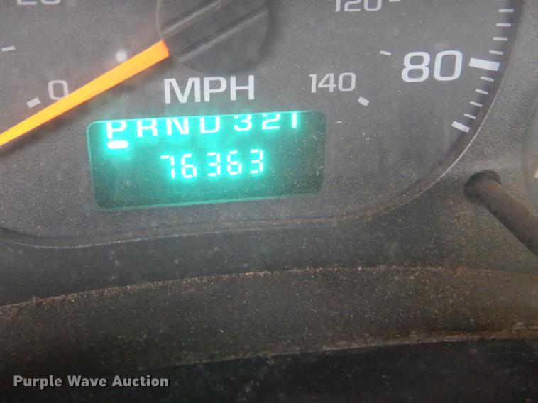 image for item DE0023 2006 Chevrolet C5500 refuse truck