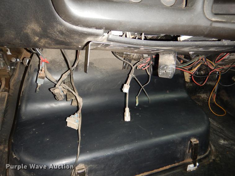 image for item DE0023 2006 Chevrolet C5500 refuse truck