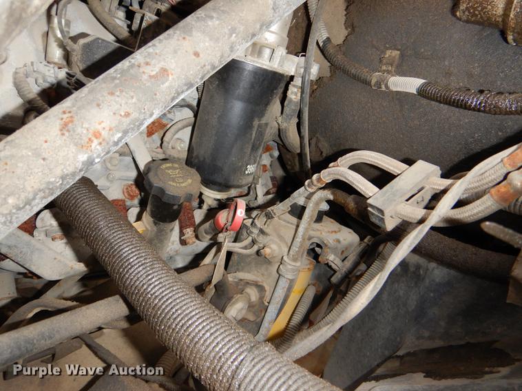 image for item DE0023 2006 Chevrolet C5500 refuse truck