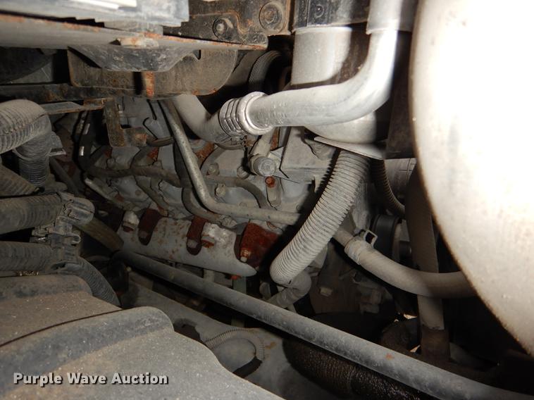 image for item DE0023 2006 Chevrolet C5500 refuse truck