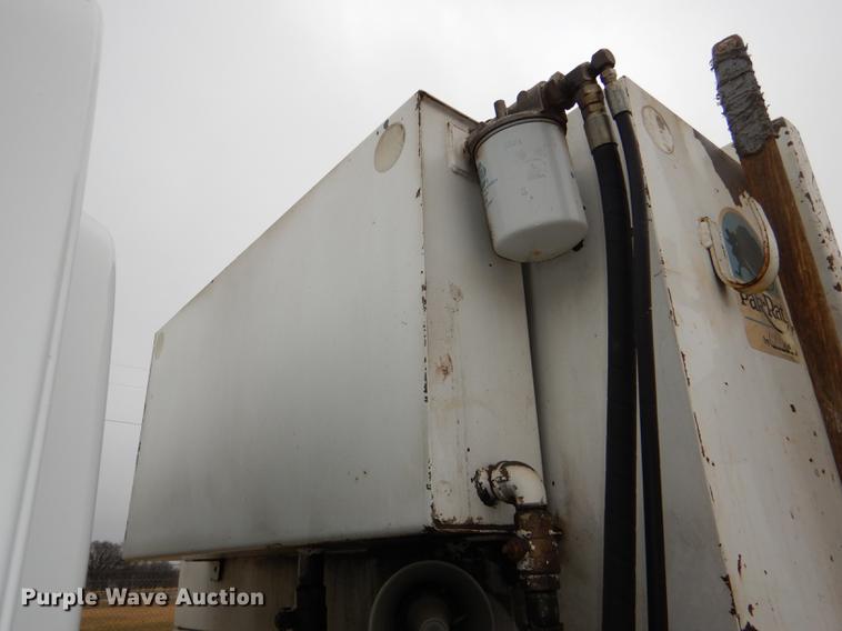 image for item DE0023 2006 Chevrolet C5500 refuse truck