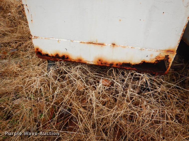 image for item DE0024 (49) trash containers