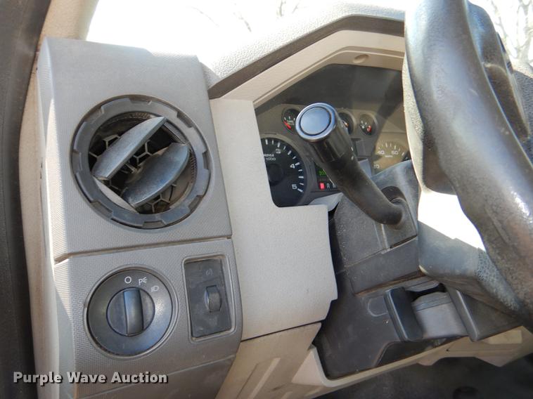 image for item DE0094 2008 Ford F550 Super Duty XL flatbed truck