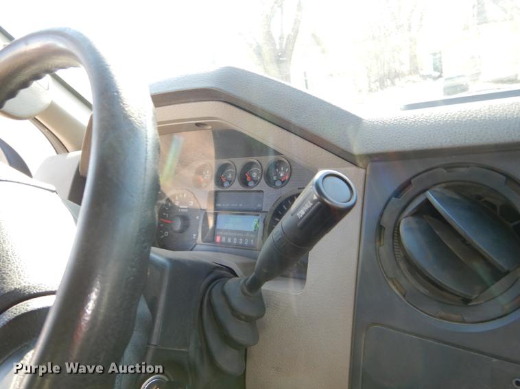 image for item DE0094 2008 Ford F550 Super Duty XL flatbed truck