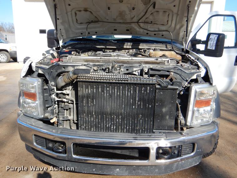 image for item DE0094 2008 Ford F550 Super Duty XL flatbed truck