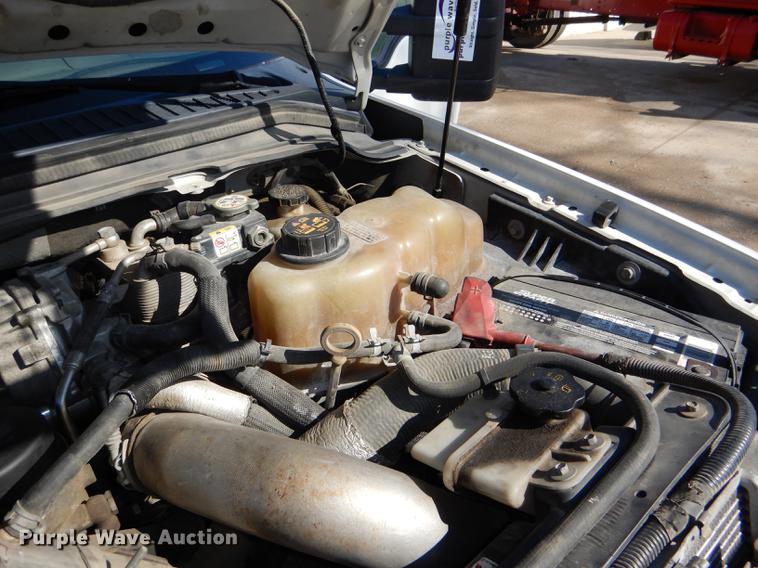 image for item DE0094 2008 Ford F550 Super Duty XL flatbed truck