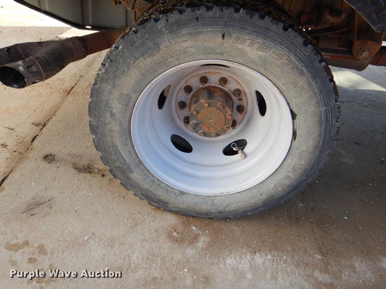 image for item DE0094 2008 Ford F550 Super Duty XL flatbed truck