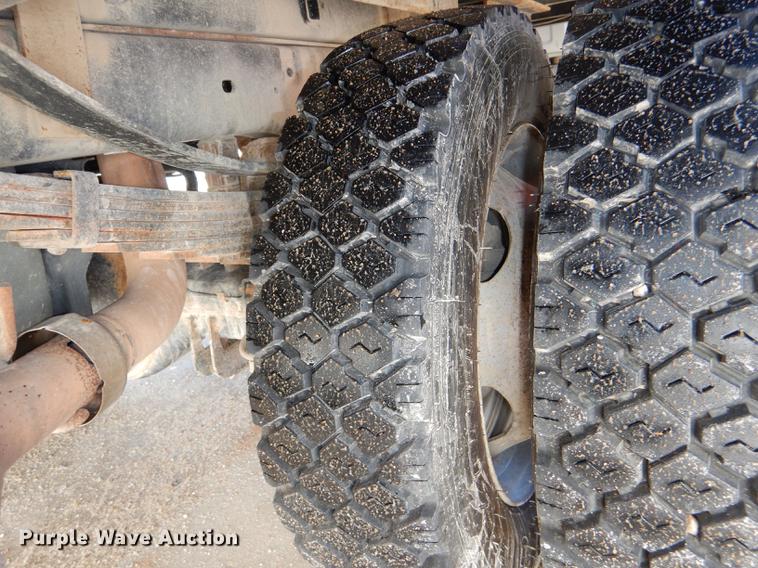 image for item DE0094 2008 Ford F550 Super Duty XL flatbed truck