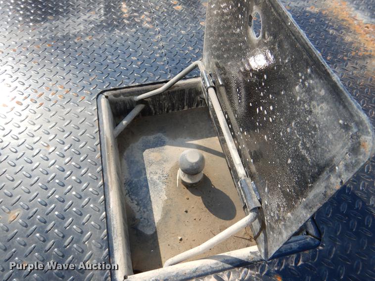 image for item DE0094 2008 Ford F550 Super Duty XL flatbed truck