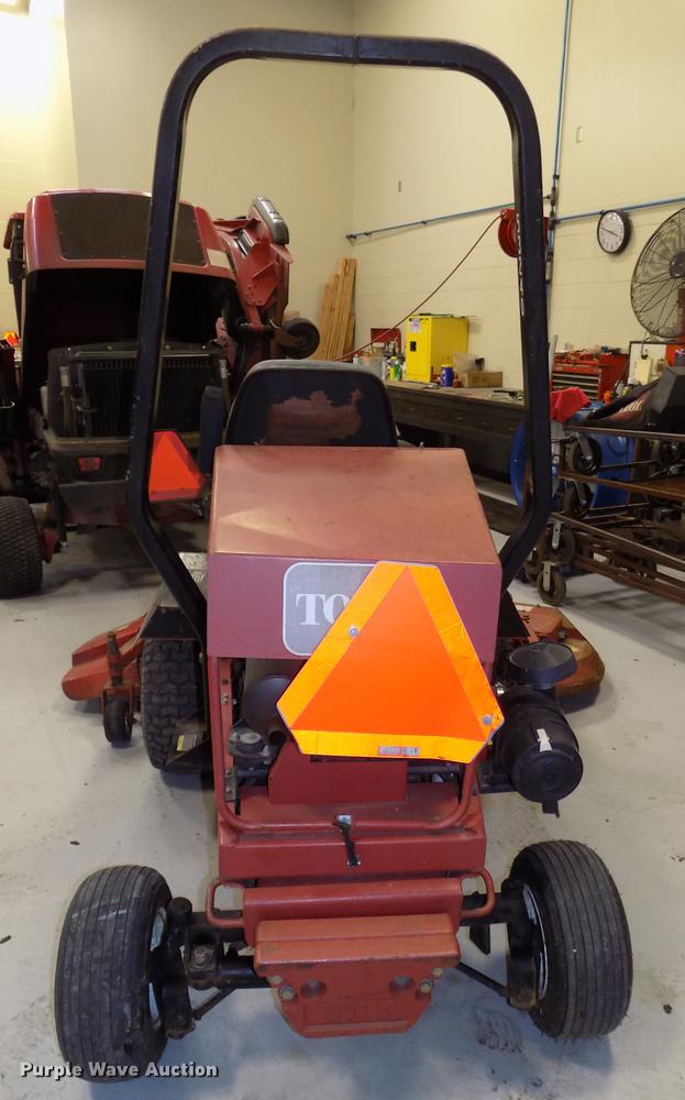 image for item DE7581 2006 Toro Ground Master 328D lawn mower