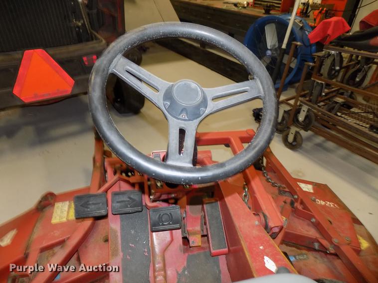 image for item DE7581 2006 Toro Ground Master 328D lawn mower